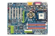   Soc. 478 - DDR1 AGP PCI - GIGABYTE GA-8SQ800 ULTRA - (SEC)